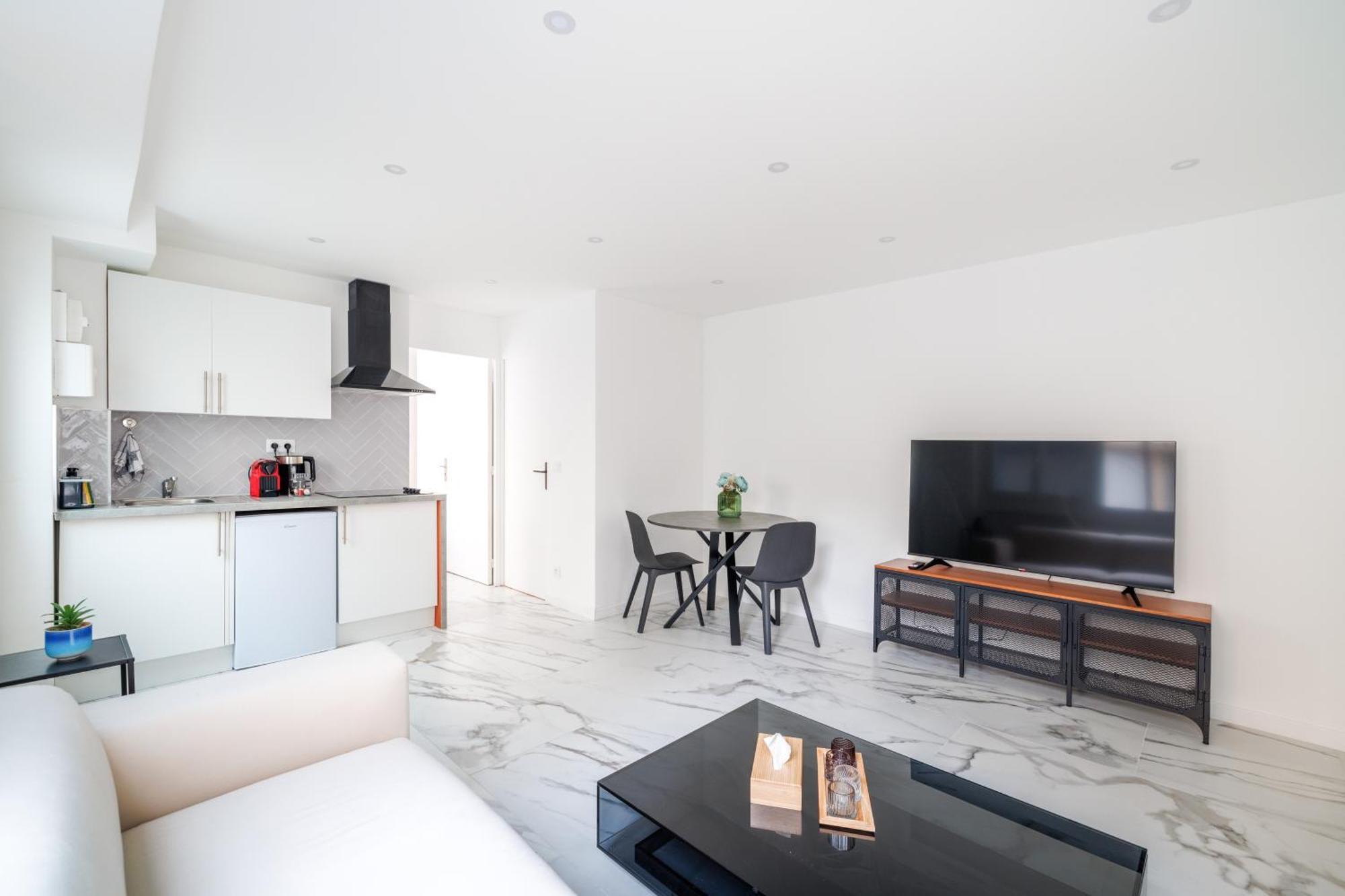 Spacious Flat For 4 People #1 Аньєр-сюр-Сен Екстер'єр фото