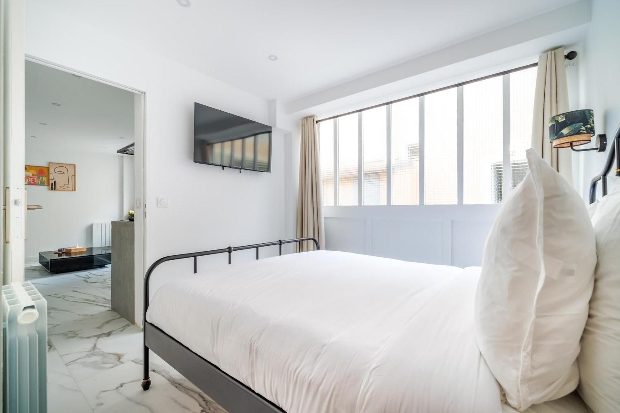 Spacious Flat For 4 People #1 Аньєр-сюр-Сен Екстер'єр фото