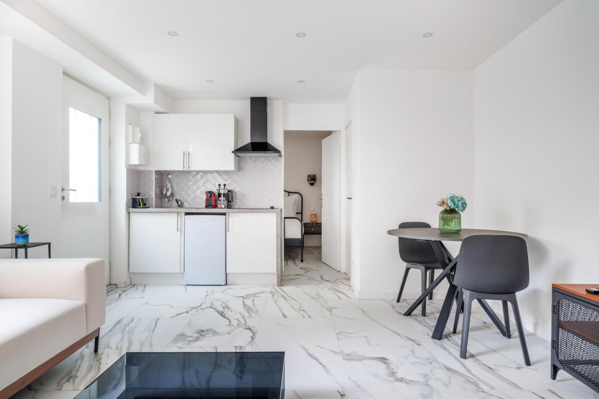 Spacious Flat For 4 People #1 Аньєр-сюр-Сен Екстер'єр фото